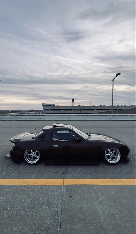 Slammed Miata, Na Miata, Mx5 Miata, Jdm Cars, Dream Car, Jdm, Dream Cars, Keyboard, Cars