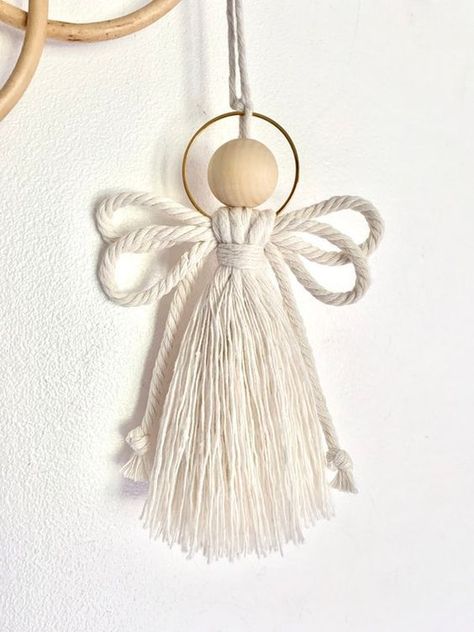 Christmas Angel Crafts, Diy Angels, Christmas Angel Ornaments, Macrame Knots Pattern, Handmade Angels, Angel Crafts, Angel Christmas, Macrame Patterns Tutorials, Christmas Ornament Crafts