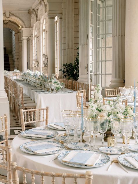 French Chateau Wedding Bridesmaid, Chateau Wedding Usa, French Elegant Wedding, French Chateau Wedding Dress, European Wedding Reception, Chateau Wedding Aesthetic, Chateau Wedding Reception, Wedding In France French Chateau, Southern French Wedding