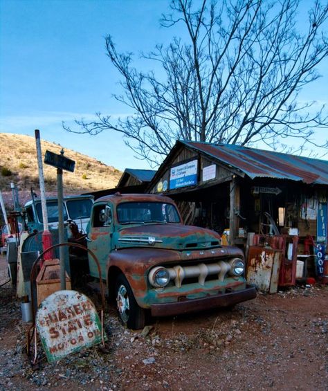 Junk Yard at the Gold King Mine - PentaxForums.com Car Scrap Yard, Junk Yard Aesthetic, Junkyard Aesthetic, Abandoned Machinery, Car Yard, Adventures In Odyssey, Pompe A Essence, Rust In Peace, Junk Yard