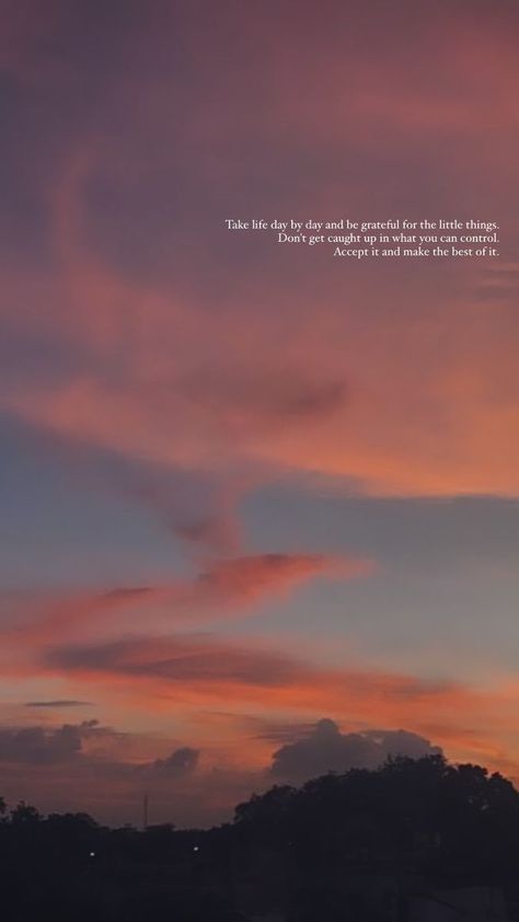 aesthetic sky sunset quotes words wallpaper Sunset Aesthetic With Quotes, Pretty Sunset Quotes, Sun Aesthetic Captions, Nature Sunset Quotes, Quotes With Sunset Backgrounds, Aesthetic Evening Captions For Instagram, Quotes About The Sky Sunsets, Evenings Quote, Orange Sky Aesthetic Quotes