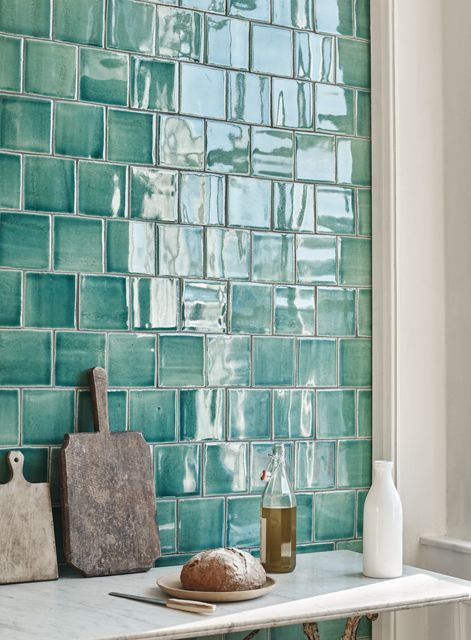 Kitchen Wall Tiles Backsplash, Aqua Tiles, Patterned Tile Backsplash, Cheap Cabinets, Backsplash Patterns, Beautiful Backsplash, Green Tiles, Diy Kitchen Backsplash, Kitchen Design Diy