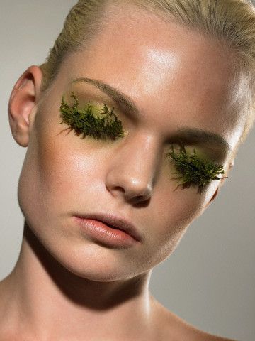 Moss as Eyelashes Moss Green Makeup, Moss Makeup Looks, Swamp Makeup, Nature Inspired Makeup, Moss Photoshoot, Green Fashion Editorial, Moss Makeup, Forest Makeup, Earth Makeup