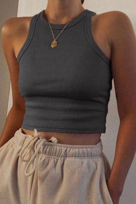 Grey Tank Top Outfit, Rib Knit Crop Top, Gray Tank Top, Tank Top Outfits, Elegante Casual, Crop Top Outfits, Gray Tank, Knit Crop Top, Basic Outfits