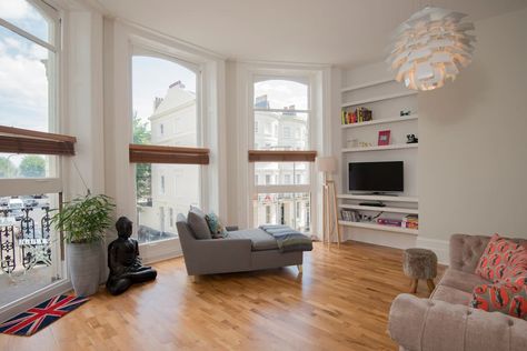 Brighton Apartment, Aesthetic Lounge, High Ceilings, Chesterfield Sofa, Sea View, Industrial Chic, High Ceiling, Brighton, Fireplace