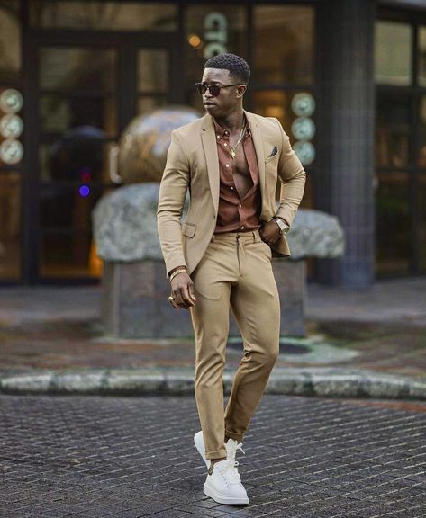 Outfit For Black Men, Prom Suit Ideas, Grey Pants Brown Shoes, Black Men Casual Style, Black Blazer Men, Khaki Suit, Life Calling, Suits And Sneakers, Prom Suit