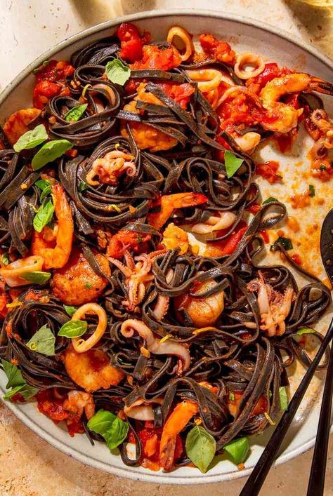 Sauce For Squid Ink Pasta, Squid Ink Pasta With Scallops, Squid Ink Ravioli, Squid Ink Pasta With Shrimp, Black Squid Ink Pasta Recipe, Squid Pasta Recipe, Squid Ink Pasta Recipe Sauces, Squid Ink Pasta Dishes, Squid Ink Pasta Recipe