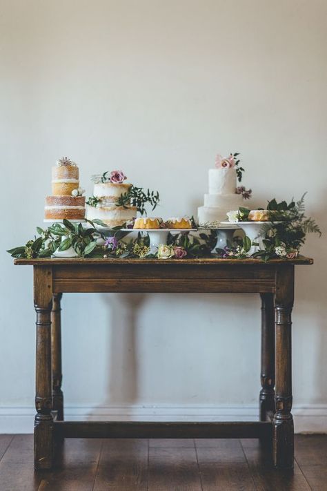 Claire Pettibone Wedding Dress, Wedding Cake Display, Cake Table Decorations, Claire Pettibone, Boda Mexicana, Wedding Cake Table, Wedding Dessert Table, Dessert Display, Rock My Wedding