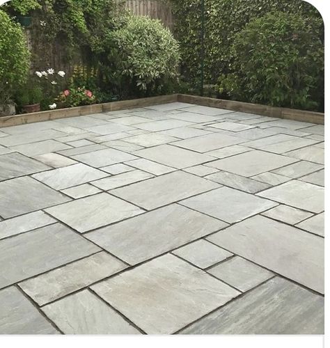 Paved Patio Ideas, Paved Garden Ideas, Paved Garden, Garden Patio Ideas, Sandstone Patio, Patio Garden Ideas, Garden Slabs, Sandstone Paving Slabs, Patio Kits