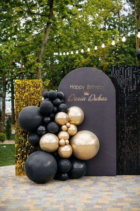 Black And Gold Balloon Backdrop, 50th Birthday Balloon Garland Men, Black And Gold Male Birthday Party, Black And Gold Birthday Backdrop, Golden And Black Balloon Decoration, Black And Gold 50th Birthday Backdrop, James Bond Theme Party, Balloon Arch Diy, James Bond Party