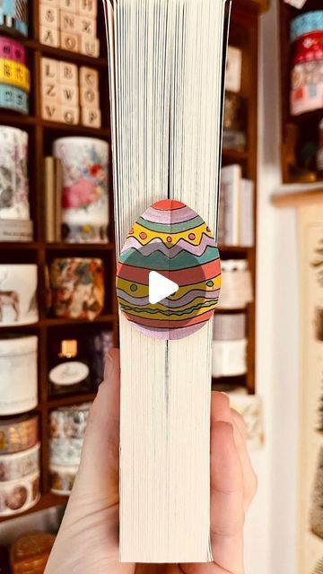 Diy Bookmarks Aesthetic, Bookmarks Aesthetic, Bookmark Tutorial, Diy Bookmarks, Happy Art, Easy Easter, Spring Time, Art Journal, Paper Crafts