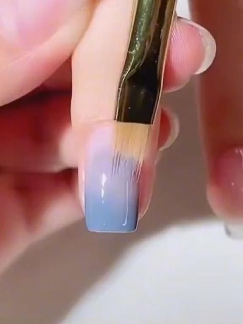 Ombré French Tip Gel, Elegant Nail Designs For Short Nails, Pastel Nails Inspiration, Gel Ombré Nails, How To Blend Gel Polish, Polygel Nail Hacks, Ombre Nails Diy Step By Step, Pixel Nail Art, Nail Gradient Ideas