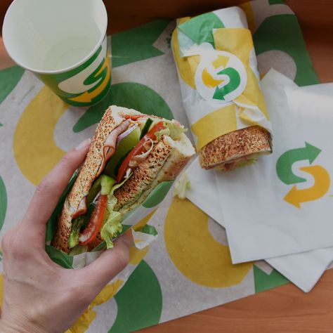 Subway Bmt Sandwich, Subway Italian Bmt, Subway Sandwich Aesthetic, Subway Aesthetic Food, Subway Sandwich, Snap Ideas, Delicacy Food, Dinner Meals, Anime Food