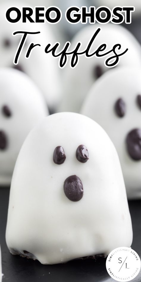 Oreo Ghost Truffles on black plate Food To Bring To A Halloween Party, Halloween Ghost Food Ideas, Ghost Cake Pops Halloween, Halloween Ghost Desserts, Oreo Truffles Recipe Easy, Ghost Dessert Ideas, Oreo Truffles Halloween, Ghost Oreo Balls, Fall Oreo Balls