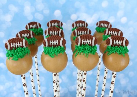 Football Cake Pops, Football Themed Food, Football Themed Cakes, Themed Cake Pops, Sugar Cookie Cakes, Recycled Crafts Kids, Cake Pop Molds, Cake Pops How To Make, Football Cake