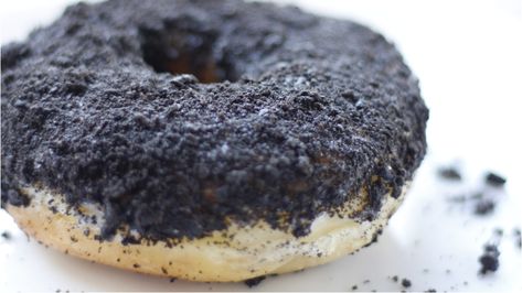 Cookies and Cream Donut Recipe- BakeMark Recipes Long John Donut, Cream Donut Recipe, Raised Donuts, Donut Mix, Cream Donut, Glaze Icing, Donut Recipe, Donut Glaze, Cookie Crumbs