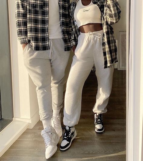 relationship <3 Matching Outfits For Couples Aesthetic, Matching Outfits For Couples Casual, Matchy Outfit Couple, Matching Fits Couples, Matching Clothes Couple, Couple Photoshoot Outfits, Couple Outfits Matching, Couples Clothes, Couple Outfit Ideas