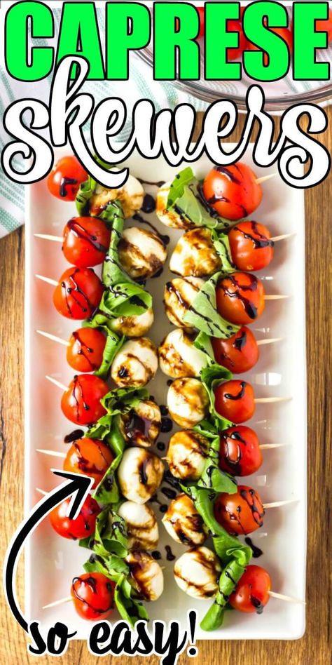 Soup Shooters, Caprese Appetizer, Caprese Salad Skewers, Ensalada Caprese, Skewer Appetizers, Caprese Skewers, Crispy Baked Chicken, Fresh Mozzarella, Yummy Appetizers