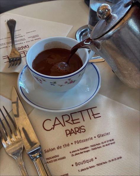 J x L Carette Paris Aesthetic, Carette Paris Hot Chocolate, Dior Lifestyle, Paris Cafe Aesthetic, Carette Paris, Emily In Paris Aesthetic, Trocadero Paris, Paris Breakfast, Paris Rooftops