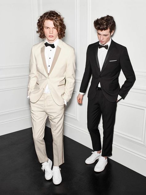 Teen Suits Boys, Prom Guys, Outfit Grado, Guys Prom Outfit, Grad Suits, Boy Prom Outfit, Prom Outfits For Guys, Prom Attire, Homecoming Outfits For Guys