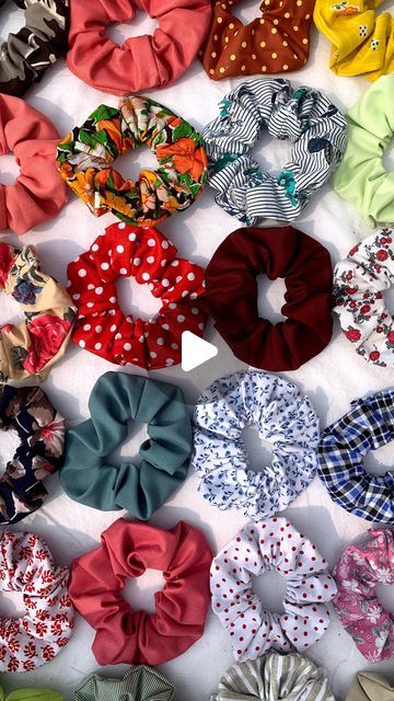 G&R on Instagram: "SEW SIMPLE EP 7: SCRUNCHIES. If you’ve been here long enough, you’ll know that scrunchies were our first product ever. We tried different methods to make it over the years and this ‘burrito method’ is by far the best! A great project for your scraps and soooo simple 😉🤍" Sewing Scrunchies, Sewing To Sell, Sew Simple, Fabric Bows, Sewing Basics, Scrunchie Hairstyles, Handmade Clothes, Cotton Poplin, Easy Sewing