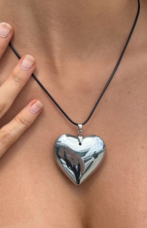 Silver Heart Necklace Outfit, Silver Heart Pendant Necklace, Chunky Heart Necklace, Chunky Pendant Necklace, Jewellery 2023, Big Heart Necklace, Chunky Jewellery, Heart Necklace Silver, Festival Necklace