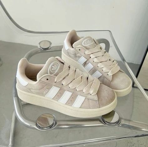 Cream Adidas Campus, Best Shoes For School, Girl Shoes Aesthetic, Addidas Shoes Campus 00s, Trainers Aesthetic, Digital Infrastructure, Adidas Campus Shoes, Campus Adidas, Buty Marki Nike