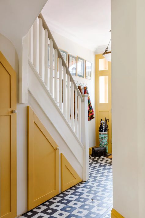 Yellow Hallway, Alice Palmer, Breakfast Room Green, Small Gallery Wall, Hawthorne House, Painted Trim, Palmer House, Hallway Colours, Childrens Bathroom