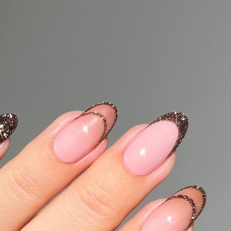 Brown Glitter Tip Nails, Sparkly Dark Brown Nails, Sparkly Brown French Tip Nails, Chocolate Glitter Nails, Brown Glitter French Tip Nails, Glitter Brown Nails, Brown Sparkly Nails, Brown Nails With Glitter, Brown Glitter Nails