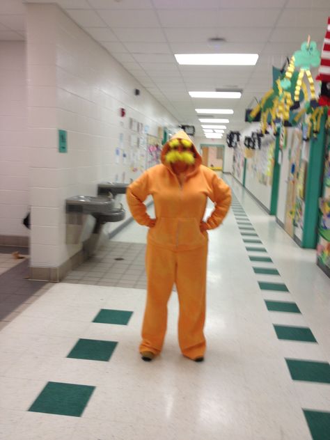 Easy Lorax Costume, The Lorax Costume Diy, Lorax Costume Women, Lorax Halloween Costumes, Lorax Costume, Orange Costume, Clown Costume Women, Cosplay Ideas Women, Feather Boas