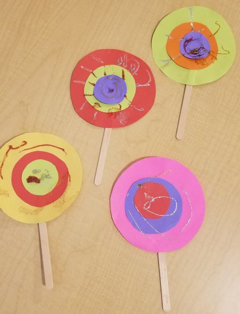 Circle Art And Craft For Preschool, Pre K Circle Activities, Activity On Circle Shape, Circle Art Projects Preschool, Preschool Circle Shape Crafts, Circle Craft For Preschoolers, Crafts With Circles Preschool, Small Medium And Large Preschool, Circle Projects Preschool