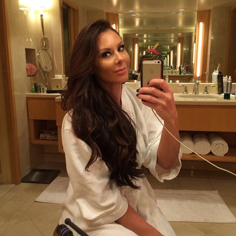 Getting ready for #IHeartNickCarter premiering tonight! 10/9c only on @vh1 Lauren Carter, Nick Carter, Backstreet Boys, Getting Ready, White Dress, Mirror Selfie, On Instagram, Instagram