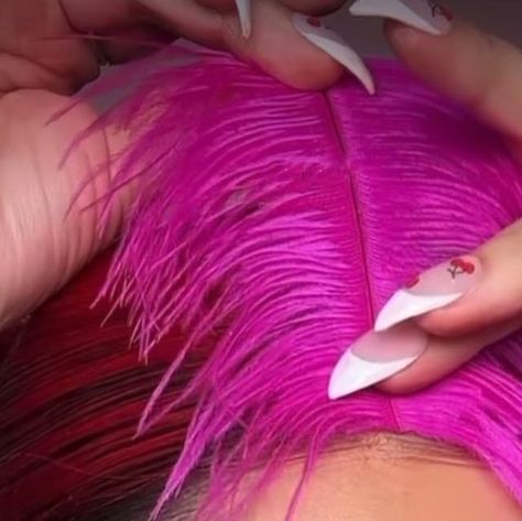 Feather Roots Hair, Hair Hack, Hacks Videos, Halloween 2023, Festival Hair, Colorful Feathers, Feathered Hairstyles, Roots Hair, Hair Hacks