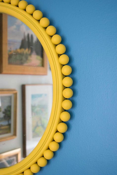 Paint Wall Around Mirror, Diy Fun Mirror, Fun Mirror Frames, Frame Upcycle Diy, Colorful Mirror Frame, Upcycling Mirrors Frame Ideas, How To Frame A Mirror, Diy Round Mirror Frame Ideas, Decorating Mirror Ideas Diy