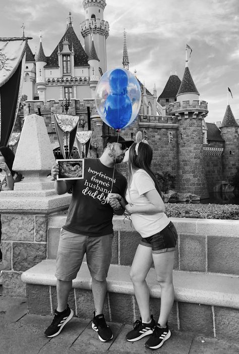 Oh boy, gender reveal, it’s a boy, Disney, couple, goals, ideas Disneyland Gender Reveal, Disneyland Baby Announcement, Disney Gender Reveal Ideas, Gender Reveal Disney, Disney Pregnancy Reveal, Disney Gender Reveal, Disney Maternity, Announcement Photoshoot, Month Pictures