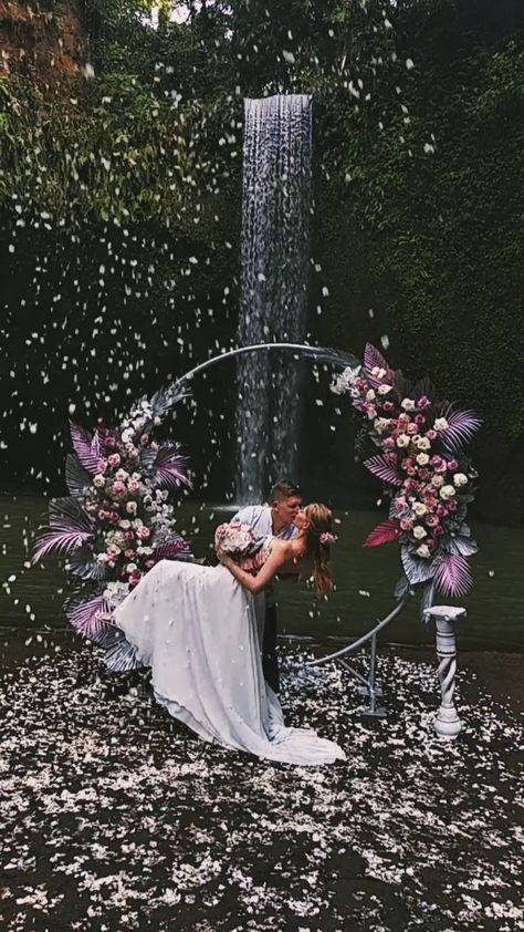 Waterfall Wedding Ideas, Wedding By Waterfall, Waterfall Wedding Ceremony, Bali Wedding Ideas, Bali Elopement, Wedding On The Water, Tropical Waterfall, Waterfall Elopement, Waterfall Wedding