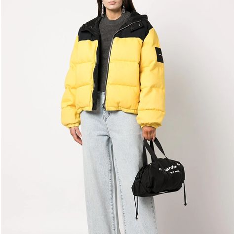 Discover great products at the best prices at Dealmoon. Alexander Wang logo-patch puffer jacket. Price:$487.00 at FARFETCH Alexander Wang, Puffer Jacket, Coupon Codes, Patch Logo, Puffer, Alexander, 50 %, Online Shopping, Women's Clothing