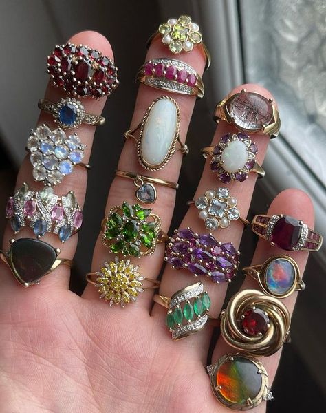 danjmt Dope Jewelry Accessories, Earthy Jewelry, Funky Earrings, Necklaces And Bracelets, Dope Jewelry, Classy Jewelry, Funky Jewelry, Jewelry Lookbook, Jewelry Inspo