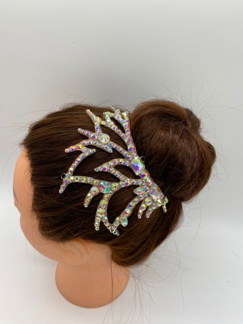 All hairpieces come in a variety of sizes and designs. Perfect finishing touch to your hairstyle. Hairpiece design for ballroom or latin dance, but also be used for others occasions and different hairstyles, gymnastics, belly dance, broadway , theater,ice skating ….. All hairpieces has special loops for simple apply to your hair with hair pins or Bobby pins. Please feel free to contact me for custom order or any changes in design. And If you need faster shipping, please message me to I change s Christmas Dance Accessories, Competition Dance Hair, Ice Skating Hairstyles, Figure Skating Hairstyles, Hairstyles Gymnastics, Figure Skating Hair, Dance Hair Piece, Dance Competition Hair, Rhinestone Hairpiece