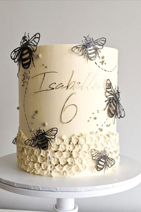 Bee Theme Wedding Decor, Buttercream Cookies, Desserts Party, Bee Cake, Bee Theme Party, Bee Cakes, Gold Bee, Decorated Cakes, Natural Honey