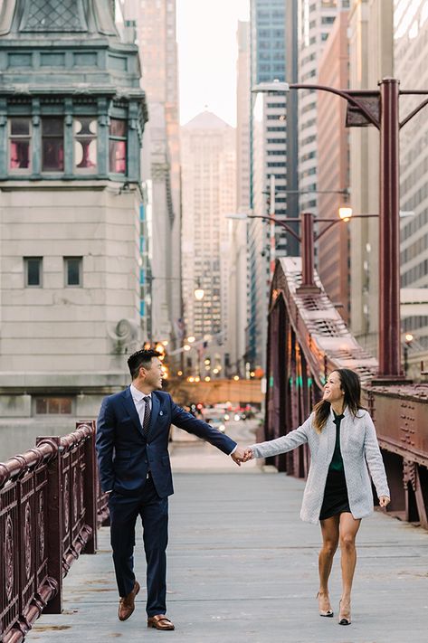 Chicago Riverwalk Engagement Photos, Chicago Couple Pictures, Chicago Poses, Chicago Photoshoot, Sunrise Couple, Chicago Engagement Pictures, Chicago Elopement, Bridge Photos, Nyc Couple