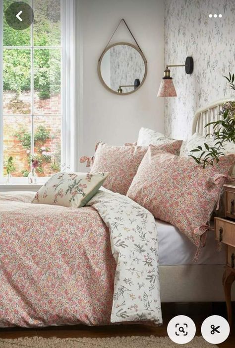 Laura Ashley Bedding, Floral Bedroom, 100 Cotton Duvet Covers, Pink Duvet Cover, Country Floral, Ditsy Print, Floral Bedding, Style Deco, Steampunk Style