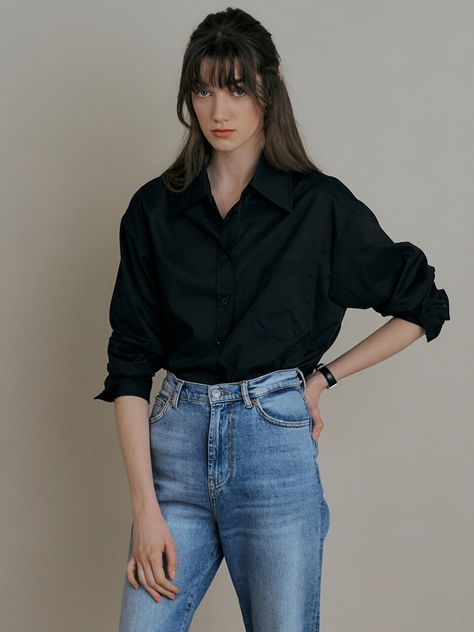 Black Shirt With Jeans For Women, Black Collared Shirt Outfit, Black Shirt And Jeans Outfit, Black Shirt With Jeans, Collared Shirt Outfits, Black Shirt Outfits, Black Collared Shirt, Smart Casual Women Outfits, Smart Casual Women