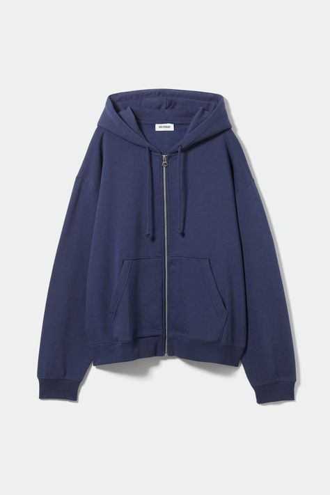 A classic relaxed zip hoodie made from a soft cotton and recycled polyester blend fleece jersey. It has a double layered drawstring hood with a topstitch down the middle, slightly dropped shoulders, a sturdy front zipper, ribbed finishes, and gathered ribbed cuffs and hemline. Size S measures 125 cm in chest circumference, 64 cm in length, and 58 cm in sleeve length. Paw Cat, Hoodie Png, Swedish Street Style, Shop Hoodies, Hoodie Jumper, Women's Hoodies, Sweatshirt Women, Style Hoodie, Oversized Style