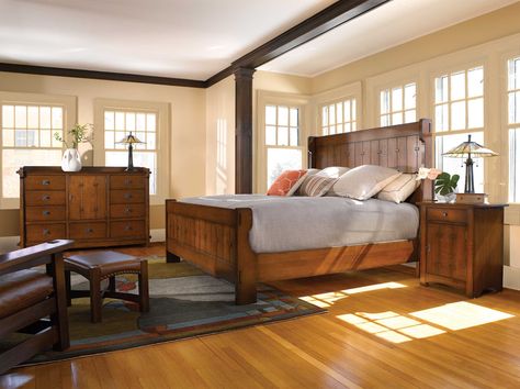 Stickley Gus Settle Bed | Get the latest Stickley Furniture designs at the Heritage House Home Interiors locations in Sarasota and Pinellas Park, FL. Modern Craftsman Bedroom, Craftsman Bedroom Ideas, Craftsman Style Bedroom, Mission Style Bedroom, Craftsman Bedroom, American Bungalow, Stickley Furniture, Mission Style Furniture, Craftsman Homes