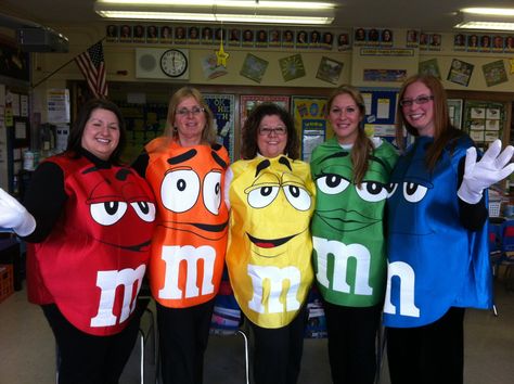 M&M group Halloween costume Red M&m Costume, M&m Halloween Costumes, M&m Group Costume, M M Costume Group, Diy M&m Halloween Costume, Sports Day Costume, M M Halloween Costume Group, Green M&m Costume, M M Costume Diy