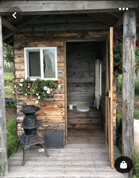 Outhouse Interior Ideas, Outdoor Restroom Ideas, Fancy Outhouse, Outhouse Interior, Out House Ideas, Outhouse Bathroom Ideas, Cute Outhouse, Outdoor Toilet Ideas, Diy Outhouse