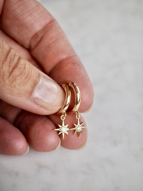 cz star charm hoop earrings, gold filled Layering Earrings, Kids Jewellery, Dainty Gold Earrings, Star Charm Necklace, Boho Layering, Earring Ideas, Mini Hoop Earrings, Paris Outfits, Earrings Simple