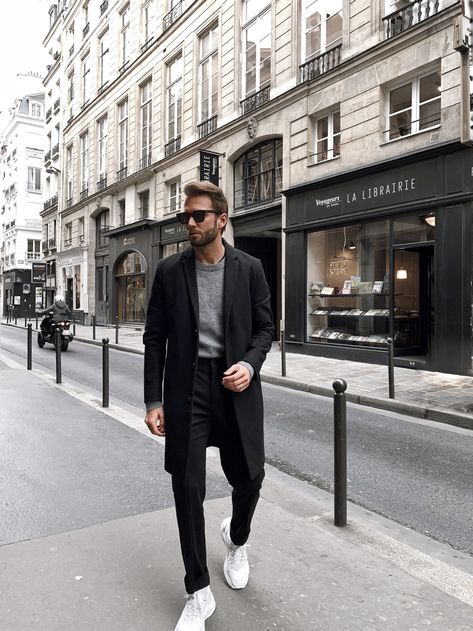 The Northern Man Black Outfit Winter, Outfit Ideas For Winter, Men Outfit Ideas, Mens Fashion Simple, Outfits Hombre, London Outfit, Wearing All Black, Black And White Shoes, Best Mens Fashion