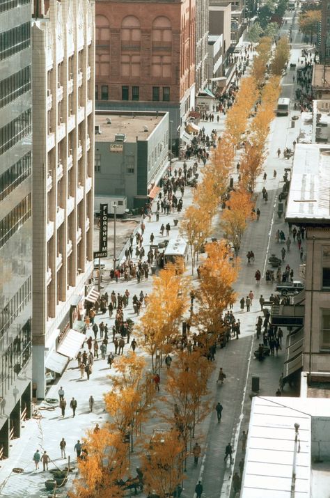 16th Street Transitway Mall | Pei Cobb Freed & Partners Street Mall, Architect Drawing, Pedestrian Street, Front Street, Downtown Denver, Walking Street, Landscape Architecture Design, Street Design, Futuristic City